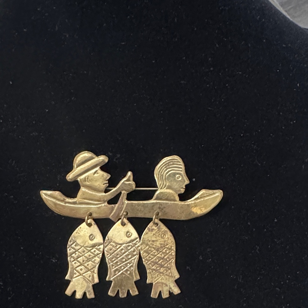 Vintage Gold-tone Canoe Pin Brooch with Dangling Fish